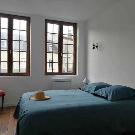 Maison Entre Terre Et *